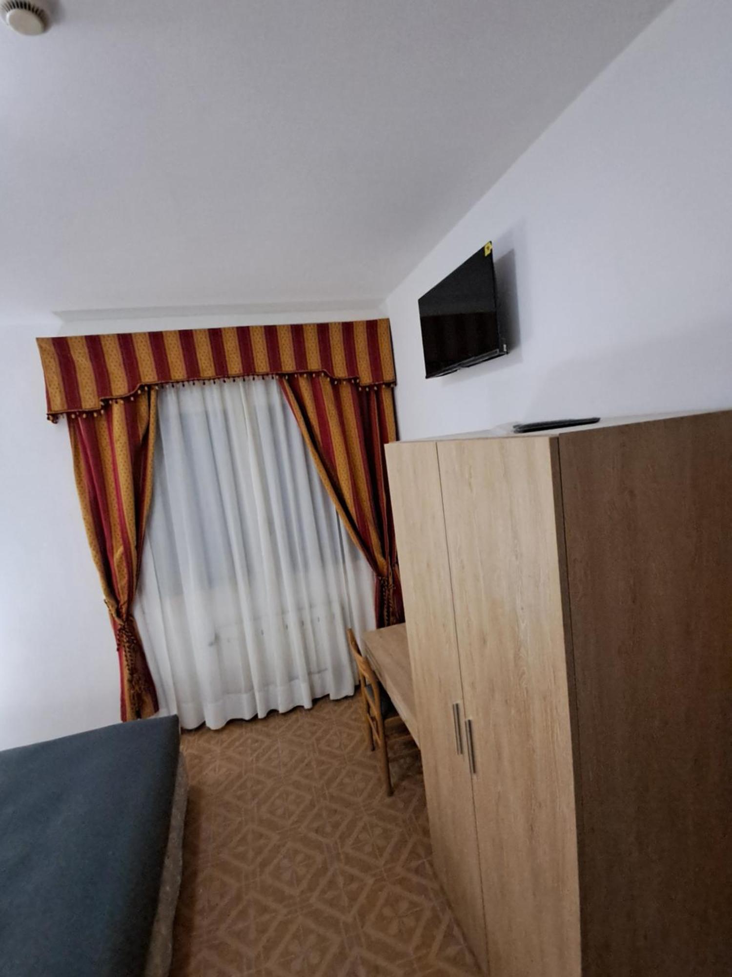 Hotel Tito 2 Местре Экстерьер фото